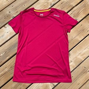 NWT Diadora sport T-Shirt